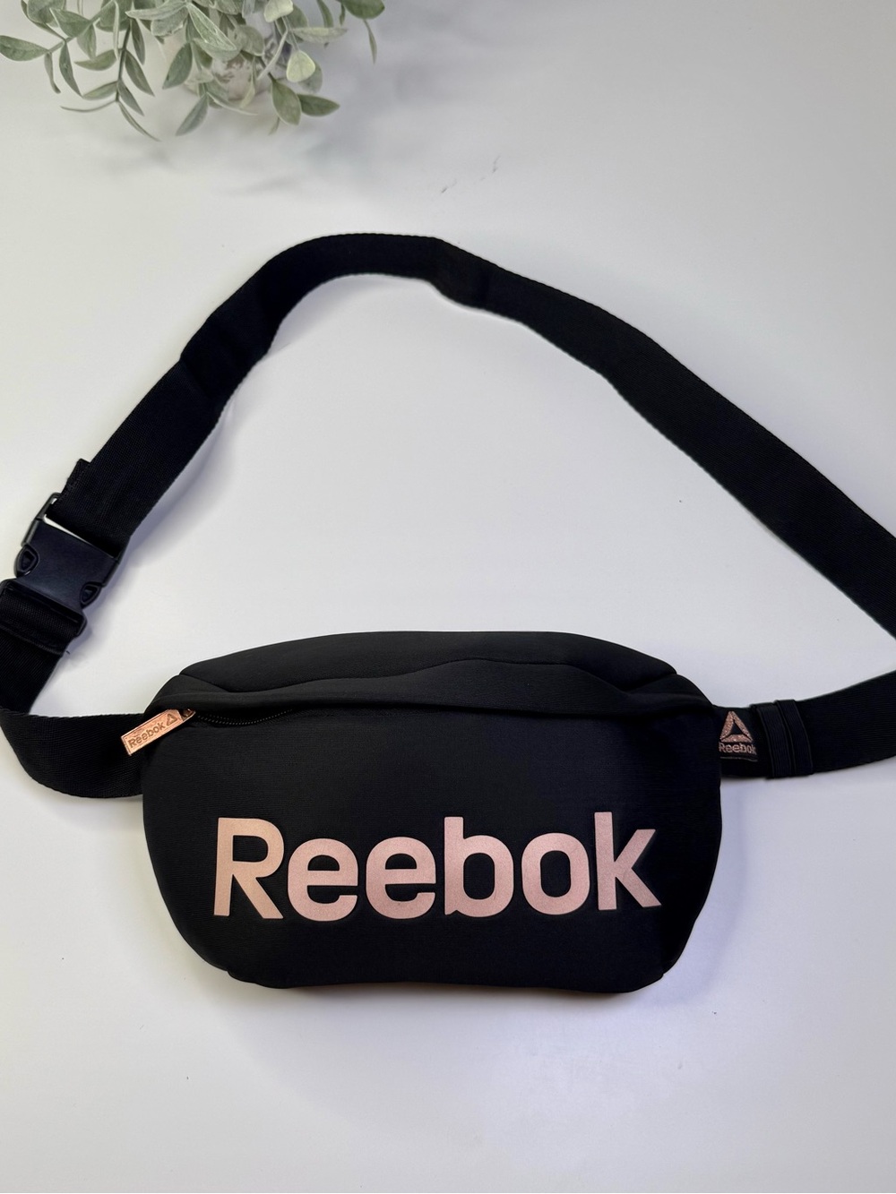Reebok Verona Fanny Pack Waist Belt Bag Black Neoprene Rose Gold Accents Unisex